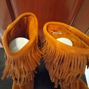 SZ 8 Minnetonka suede moccasins boots